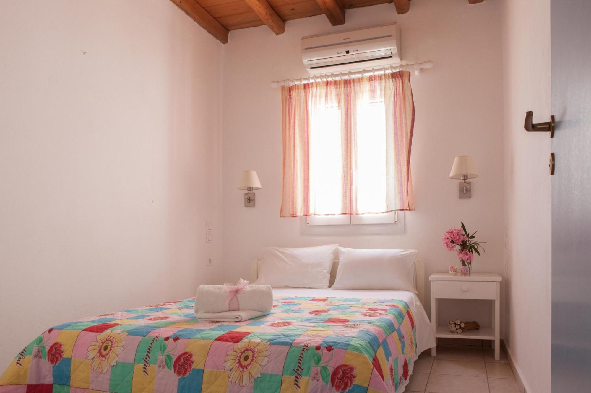Ergina Summer Resort Antiparos Ruang foto