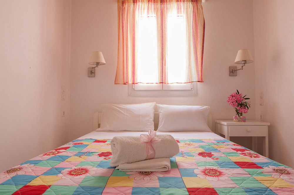 Ergina Summer Resort Antiparos Bagian luar foto