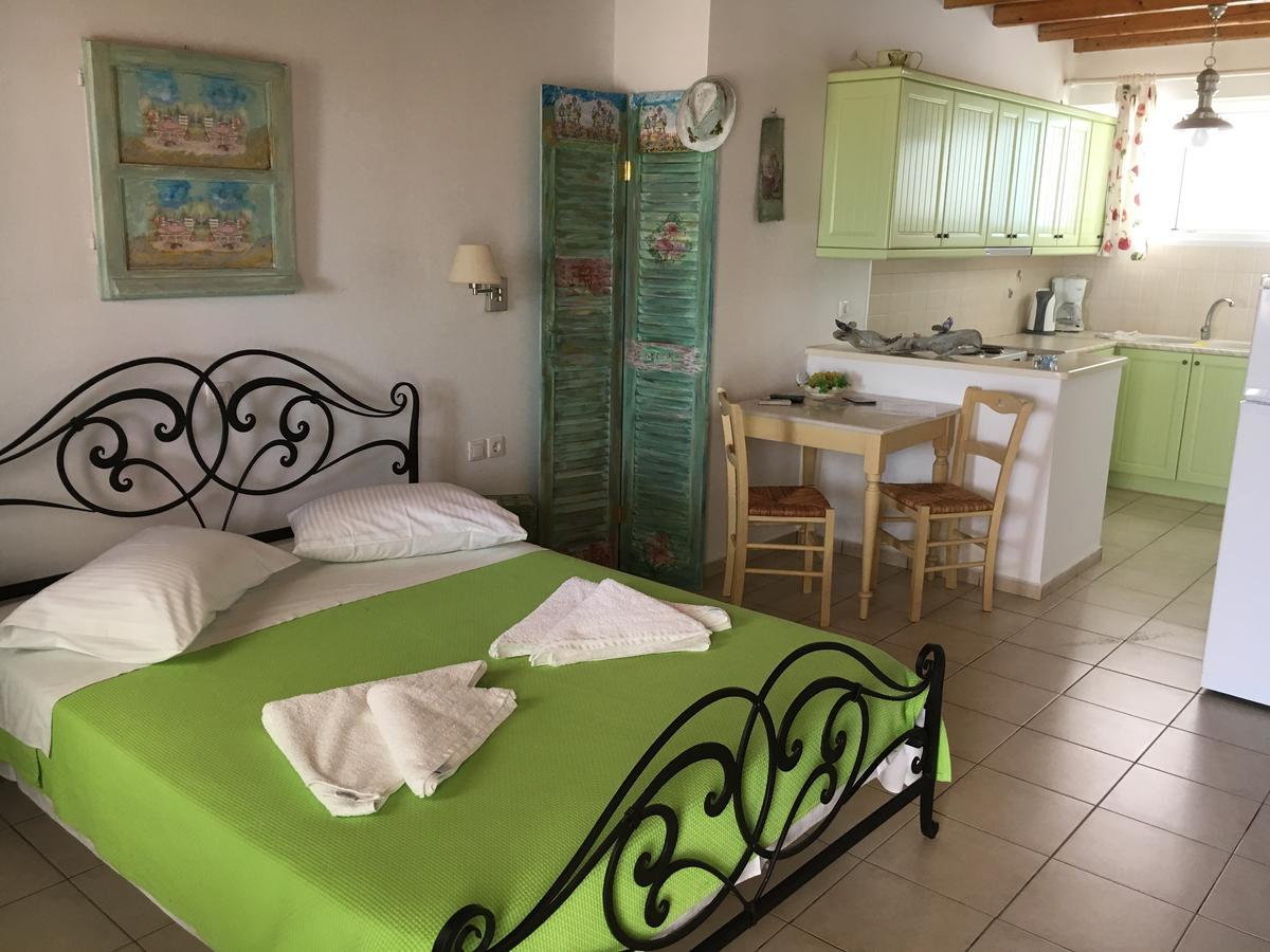 Ergina Summer Resort Antiparos Bagian luar foto
