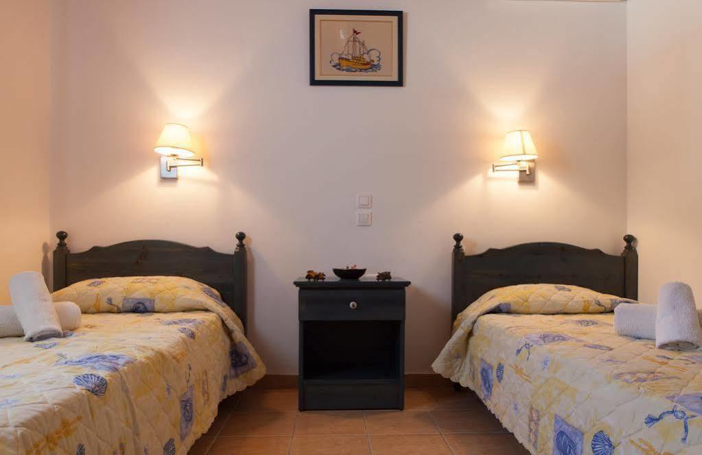 Ergina Summer Resort Antiparos Bagian luar foto
